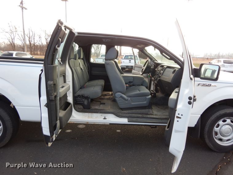 image for item DE4205 2013 Ford F150 XL SuperCab pickup truck