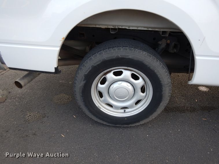 image for item DE4205 2013 Ford F150 XL SuperCab pickup truck