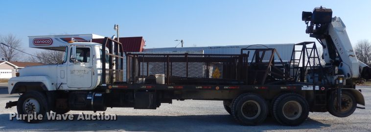 image for item DF6619 1996 Mack RD688S crane truck