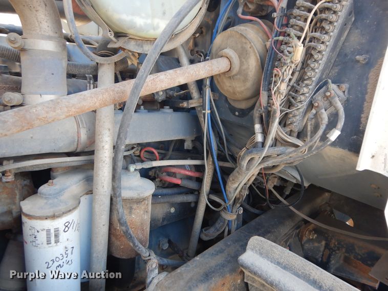 image for item DF6619 1996 Mack RD688S crane truck