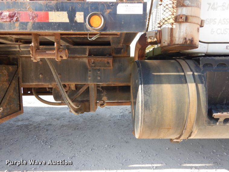 image for item DF6619 1996 Mack RD688S crane truck