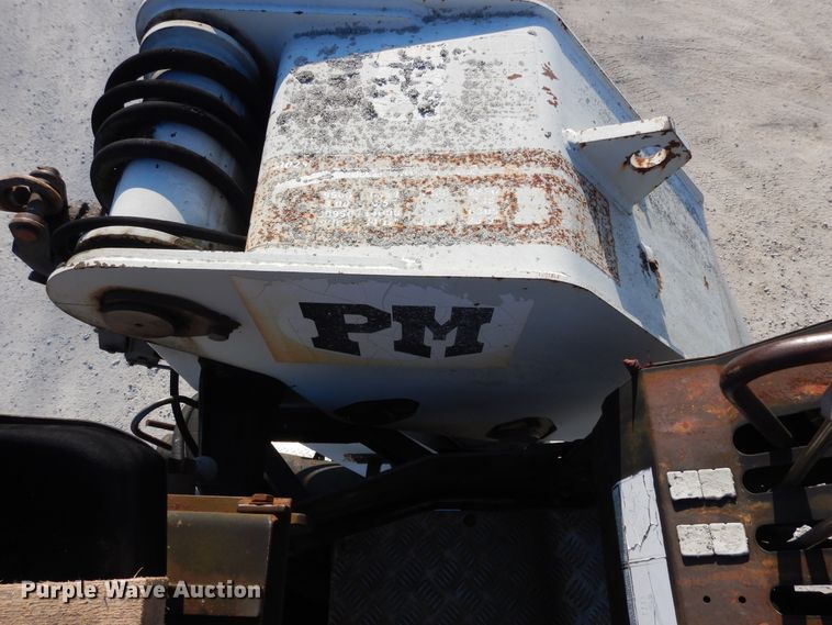 image for item DF6619 1996 Mack RD688S crane truck