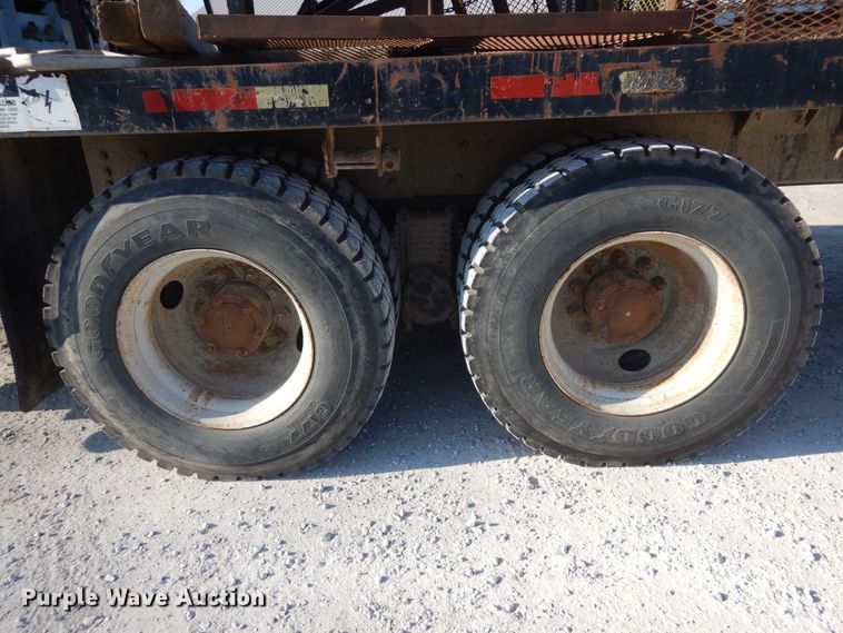 image for item DF6619 1996 Mack RD688S crane truck