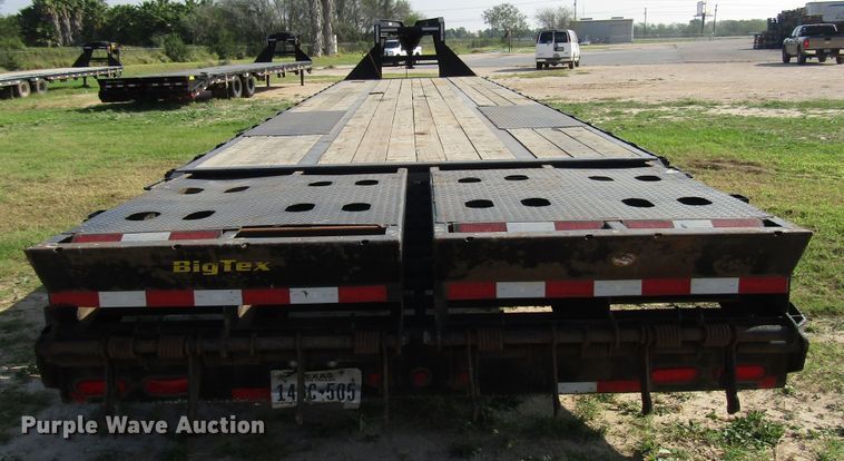 image for item DH8298 2019 Big Tex 25GN-35BK+5MR equipment trailer