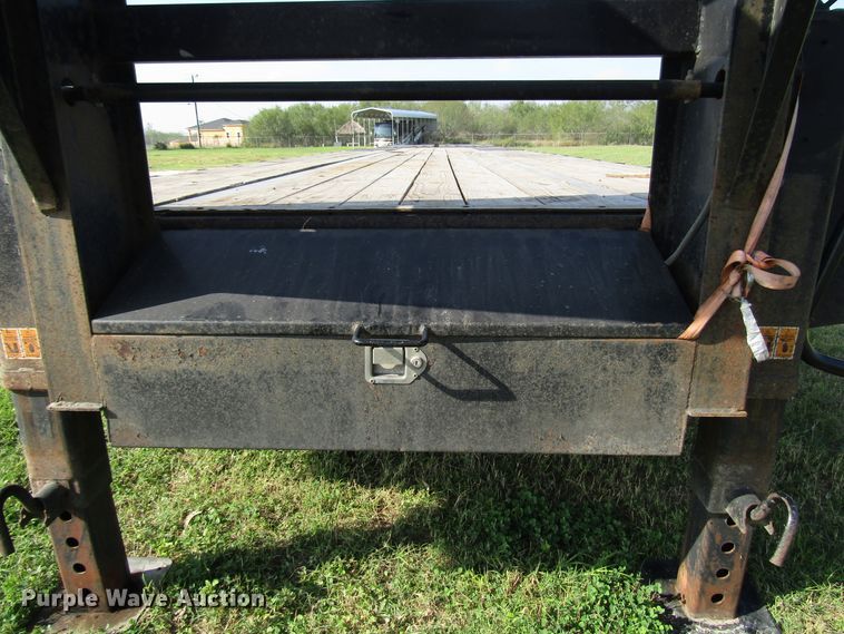 image for item DH8298 2019 Big Tex 25GN-35BK+5MR equipment trailer