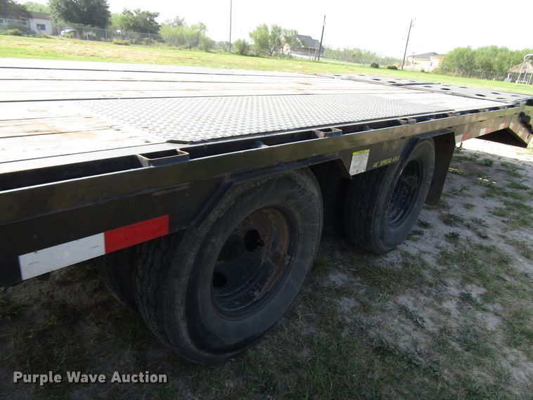 image for item DH8298 2019 Big Tex 25GN-35BK+5MR equipment trailer