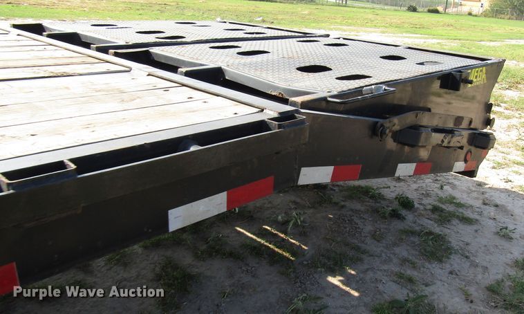 image for item DH8298 2019 Big Tex 25GN-35BK+5MR equipment trailer