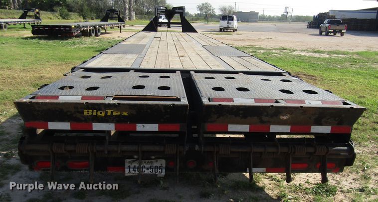 image for item DH8298 2019 Big Tex 25GN-35BK+5MR equipment trailer