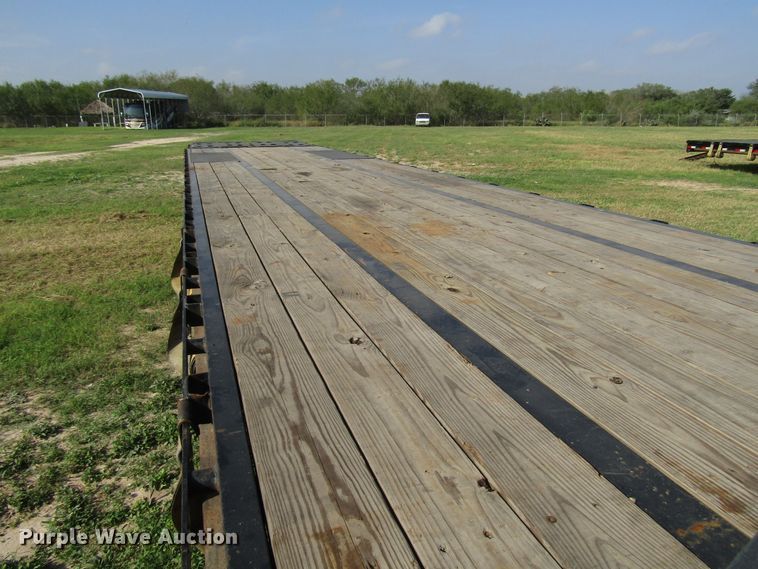 image for item DH8298 2019 Big Tex 25GN-35BK+5MR equipment trailer