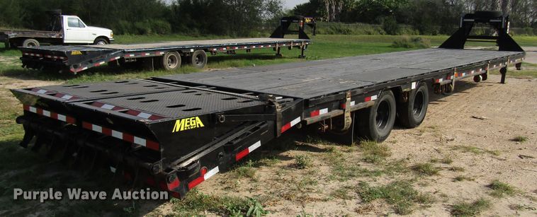 image for item DH8299 2019 Big Tex 25GN-35BK+5MR equipment trailer