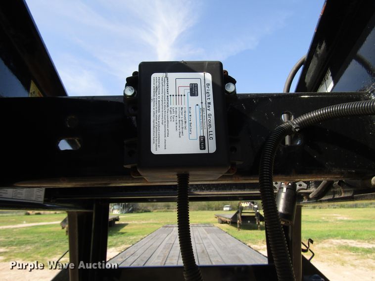 image for item DH8299 2019 Big Tex 25GN-35BK+5MR equipment trailer