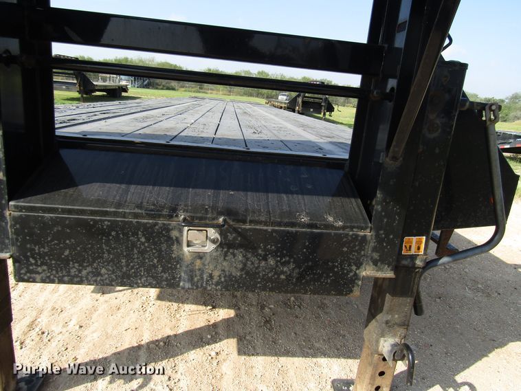 image for item DH8299 2019 Big Tex 25GN-35BK+5MR equipment trailer