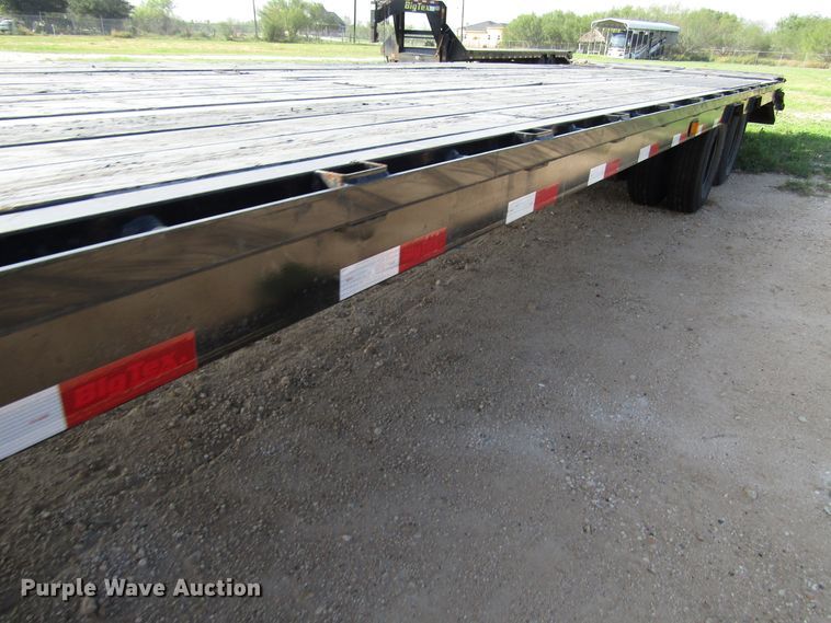 image for item DH8299 2019 Big Tex 25GN-35BK+5MR equipment trailer