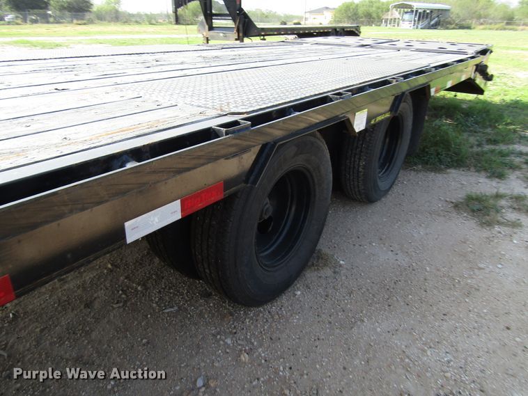 image for item DH8299 2019 Big Tex 25GN-35BK+5MR equipment trailer