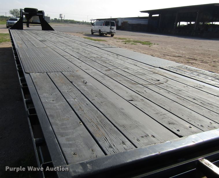 image for item DH8299 2019 Big Tex 25GN-35BK+5MR equipment trailer