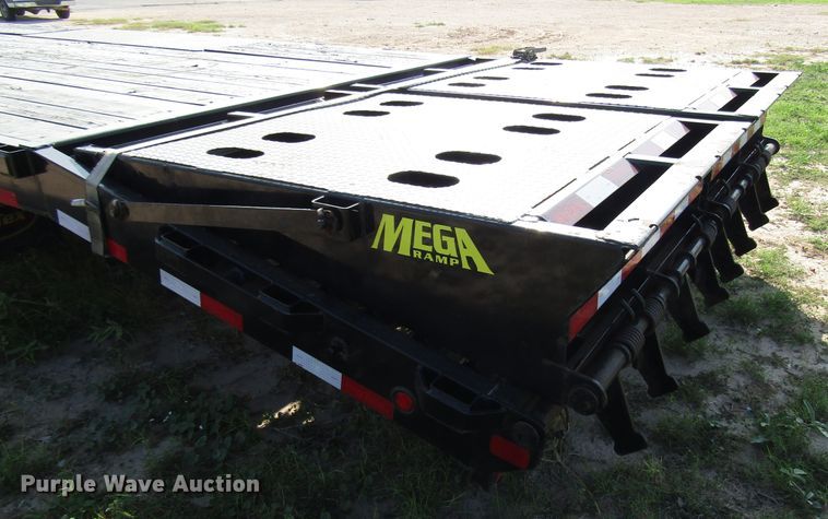 image for item DH8299 2019 Big Tex 25GN-35BK+5MR equipment trailer