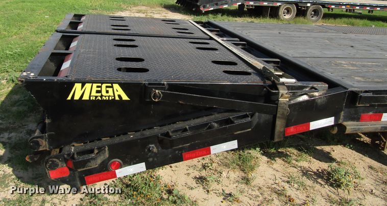 image for item DH8299 2019 Big Tex 25GN-35BK+5MR equipment trailer