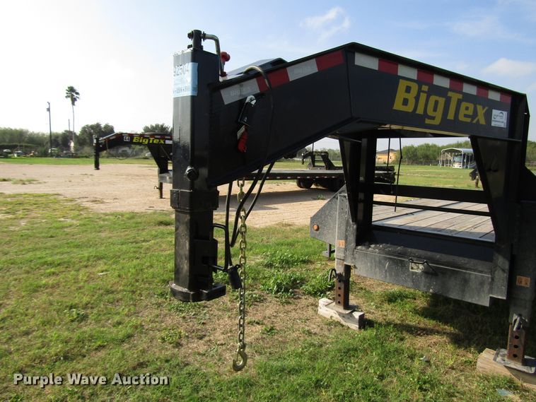 image for item DH8301 2019 Big Tex 25GN-35BK+5MR equipment trailer