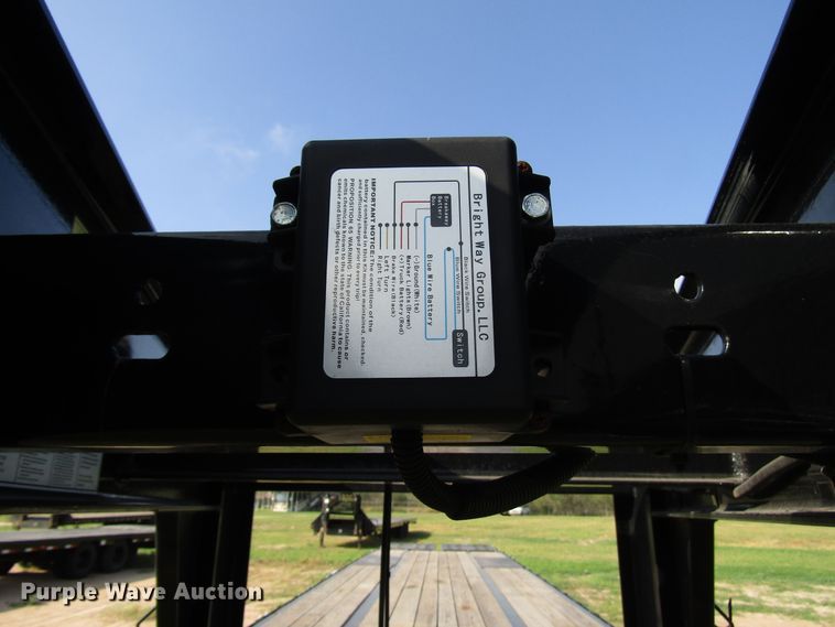 image for item DH8301 2019 Big Tex 25GN-35BK+5MR equipment trailer