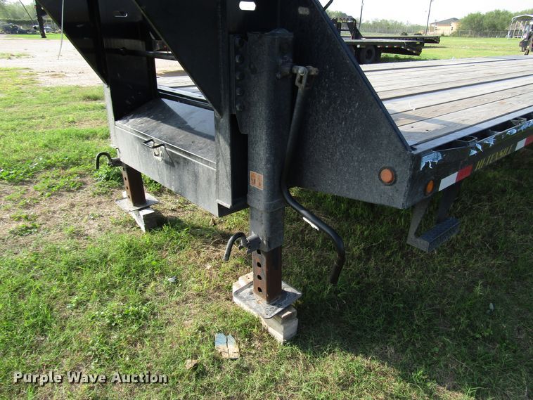 image for item DH8301 2019 Big Tex 25GN-35BK+5MR equipment trailer