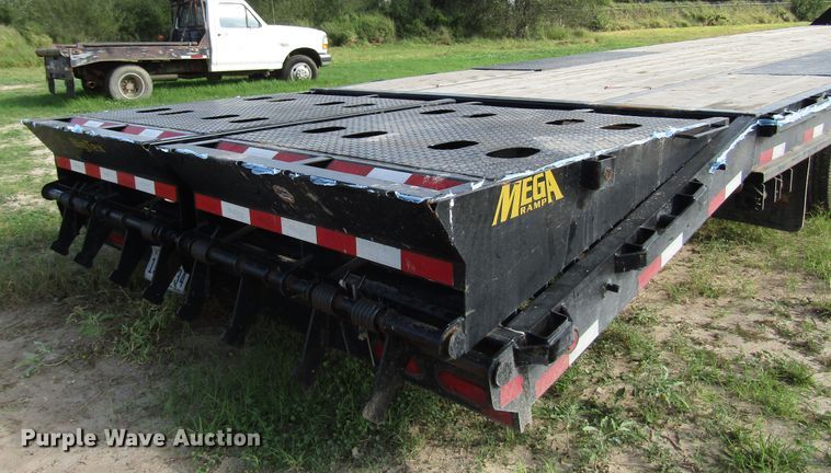 image for item DH8301 2019 Big Tex 25GN-35BK+5MR equipment trailer