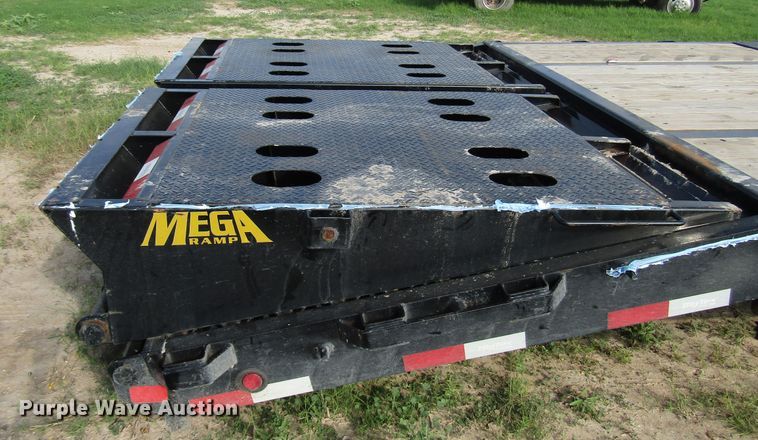 image for item DH8301 2019 Big Tex 25GN-35BK+5MR equipment trailer