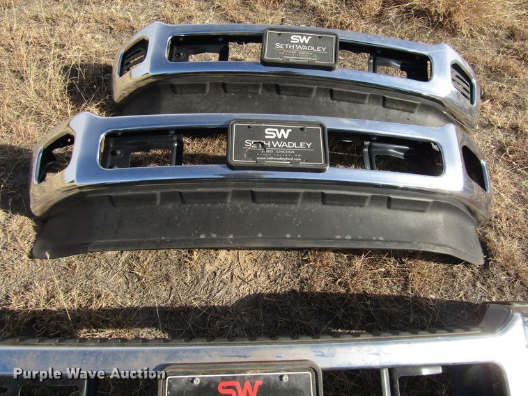 image for item DH8309 (5) Ford Super Duty pickup truck bumpers