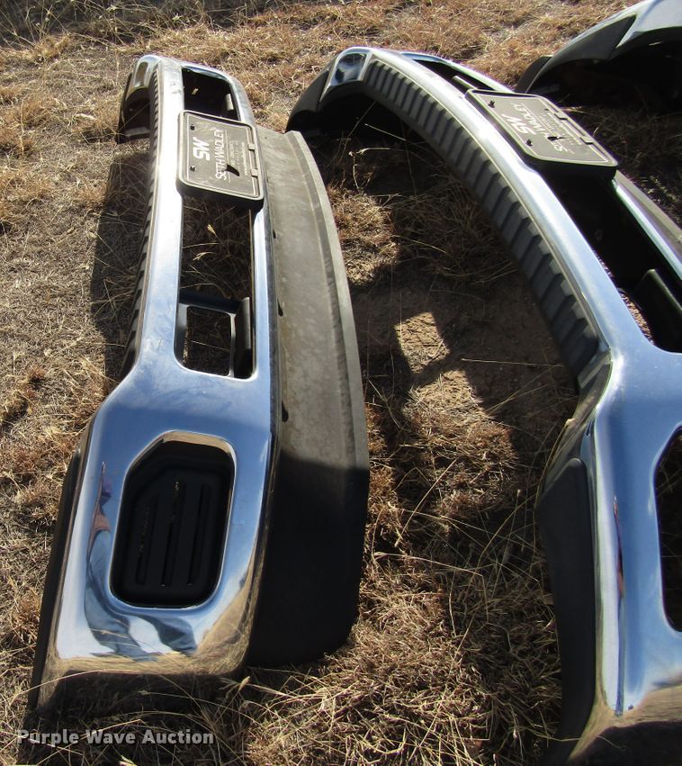 image for item DH8309 (5) Ford Super Duty pickup truck bumpers