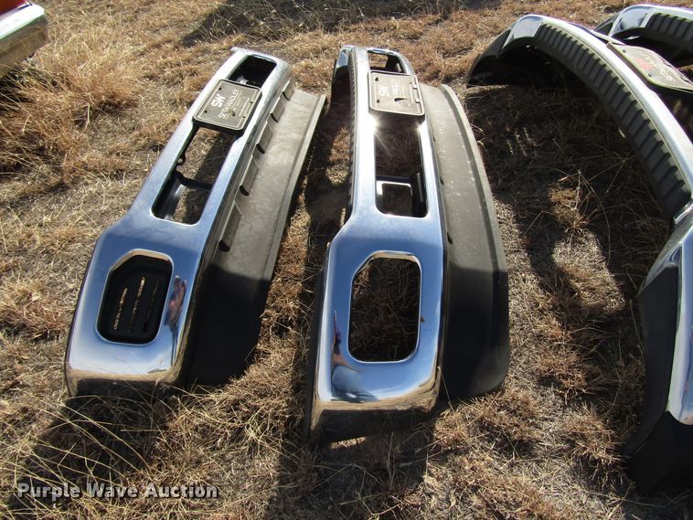 image for item DH8309 (5) Ford Super Duty pickup truck bumpers