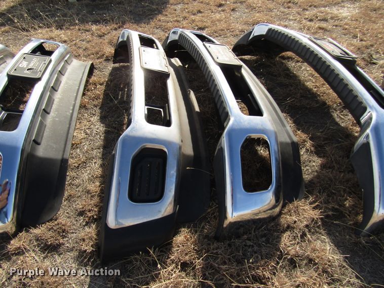 image for item DH8309 (5) Ford Super Duty pickup truck bumpers