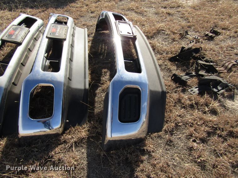 image for item DH8309 (5) Ford Super Duty pickup truck bumpers