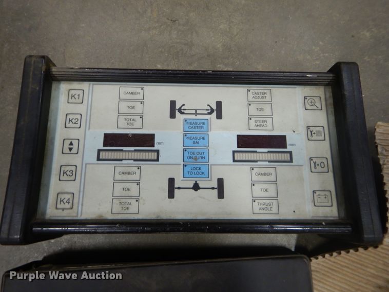 image for item DI9165 Hunter DSP400 alignment machine