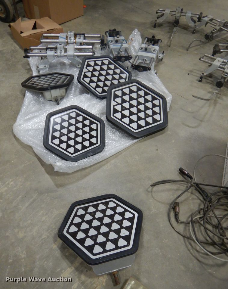 image for item DI9165 Hunter DSP400 alignment machine