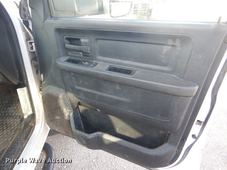 image for item FG9874 2014 Dodge Ram 5500 Crew Cab utility truck