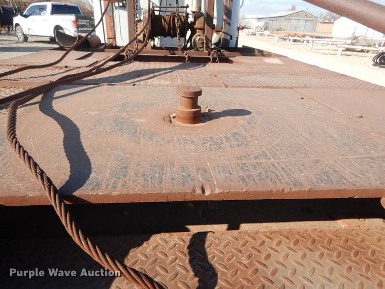 image for item FG9875 1991 International 7100 flatbed truck