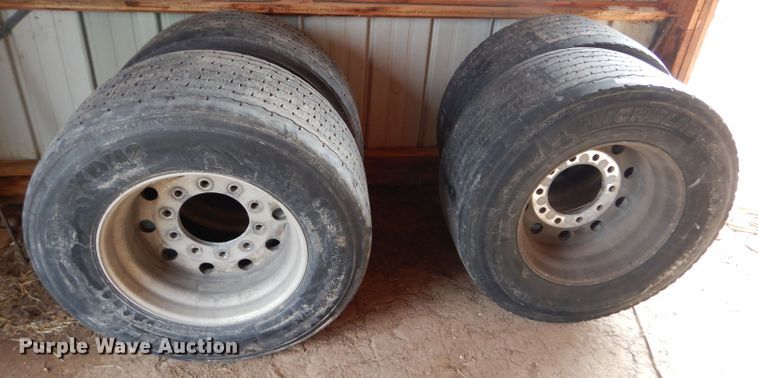 image for item FG9884 (4) Michelin XDN2 445/50R22.5 super single tires and wheels