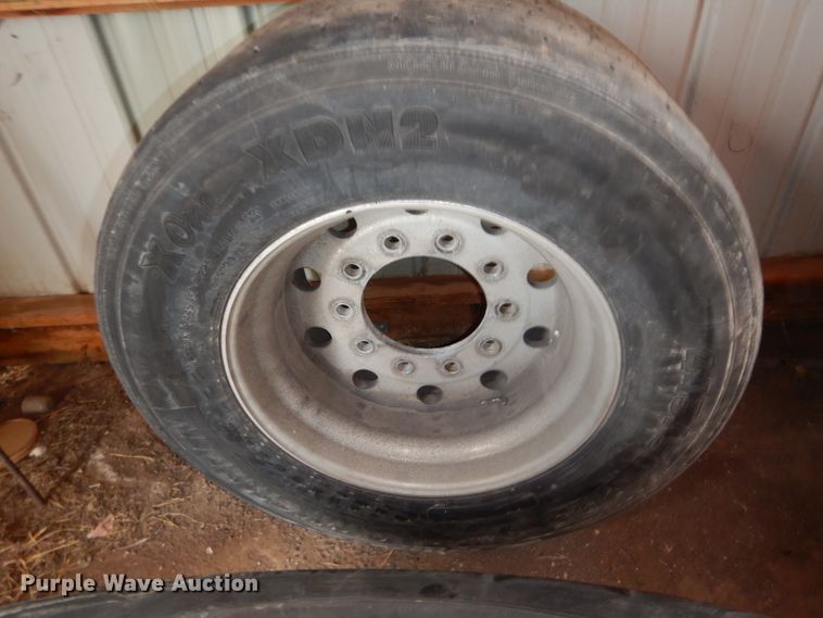 image for item FG9884 (4) Michelin XDN2 445/50R22.5 super single tires and wheels