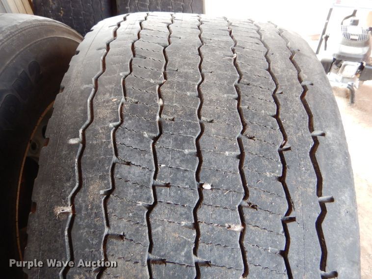 image for item FG9884 (4) Michelin XDN2 445/50R22.5 super single tires and wheels