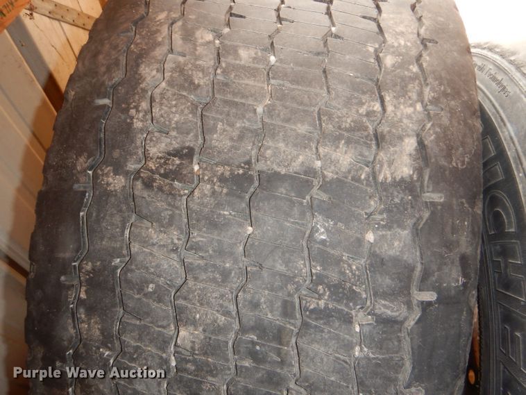 image for item FG9884 (4) Michelin XDN2 445/50R22.5 super single tires and wheels