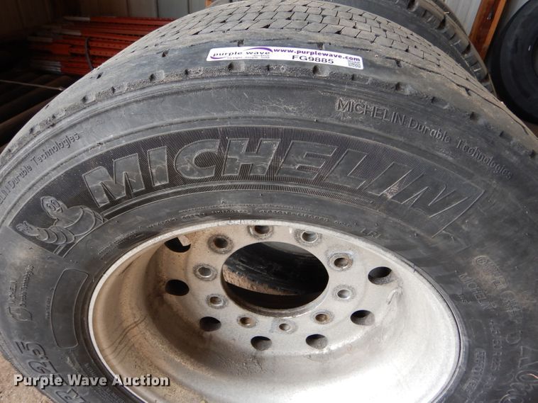 image for item FG9885 (4) Michelin XDN2 445/50R22.5 super single tires and wheels