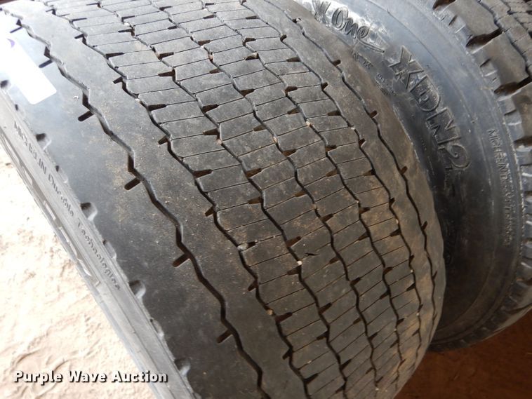 image for item FG9885 (4) Michelin XDN2 445/50R22.5 super single tires and wheels