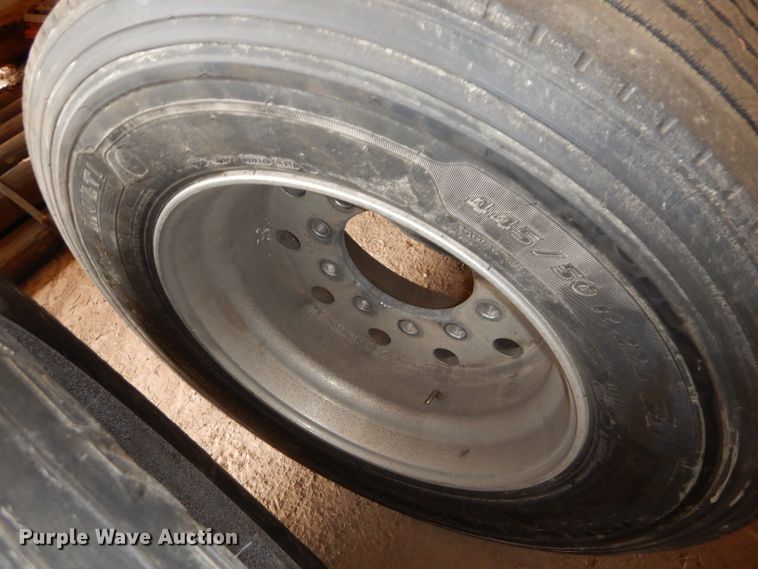 image for item FG9885 (4) Michelin XDN2 445/50R22.5 super single tires and wheels