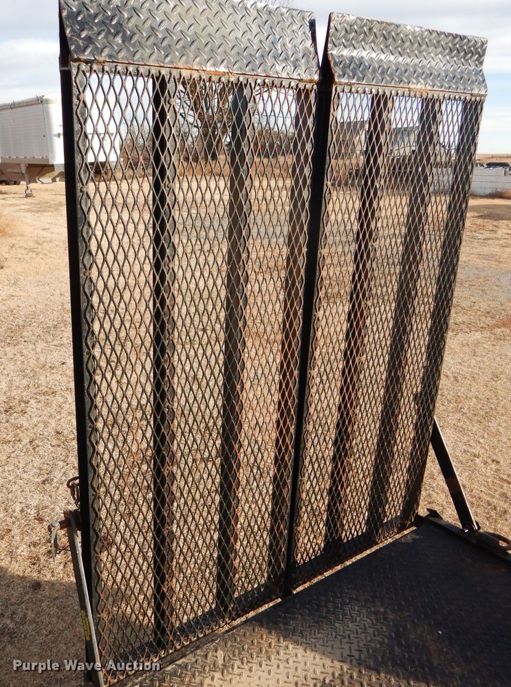 image for item FG9913 Utility trailer