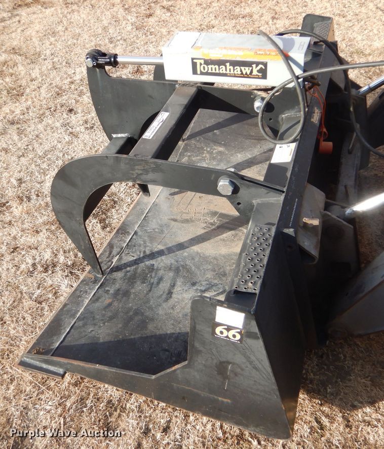 image for item FG9914 Tomahawk 66 skid steer grapple bucket
