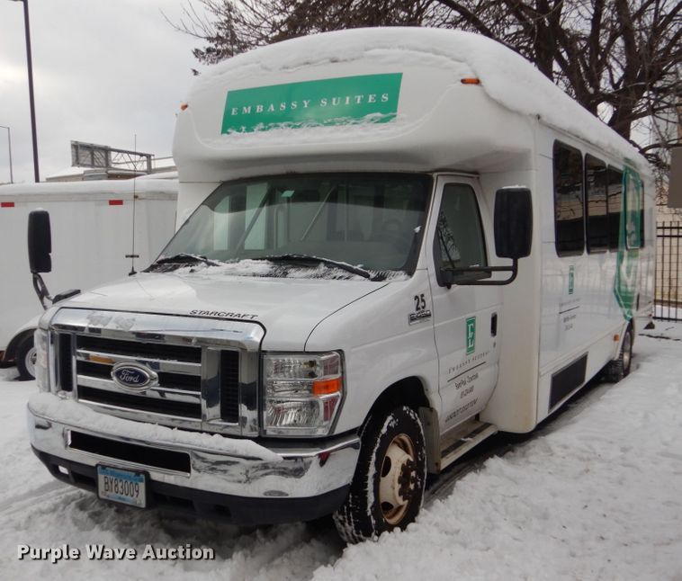 image for item FU9056 2014 Ford Econoline E450 shuttle bus