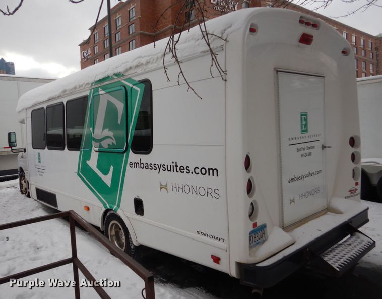 image for item FU9056 2014 Ford Econoline E450 shuttle bus