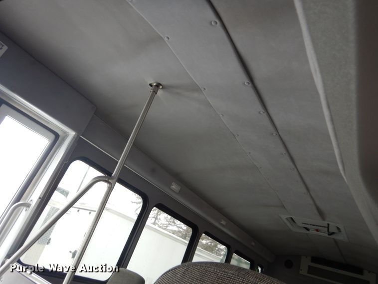 image for item FU9056 2014 Ford Econoline E450 shuttle bus