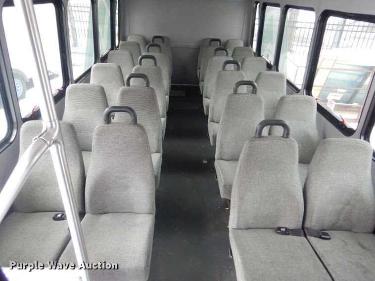 image for item FU9056 2014 Ford Econoline E450 shuttle bus