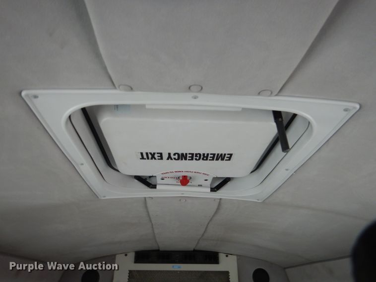 image for item FU9056 2014 Ford Econoline E450 shuttle bus