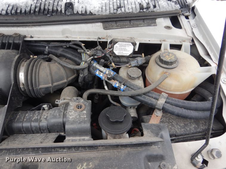 image for item FU9056 2014 Ford Econoline E450 shuttle bus